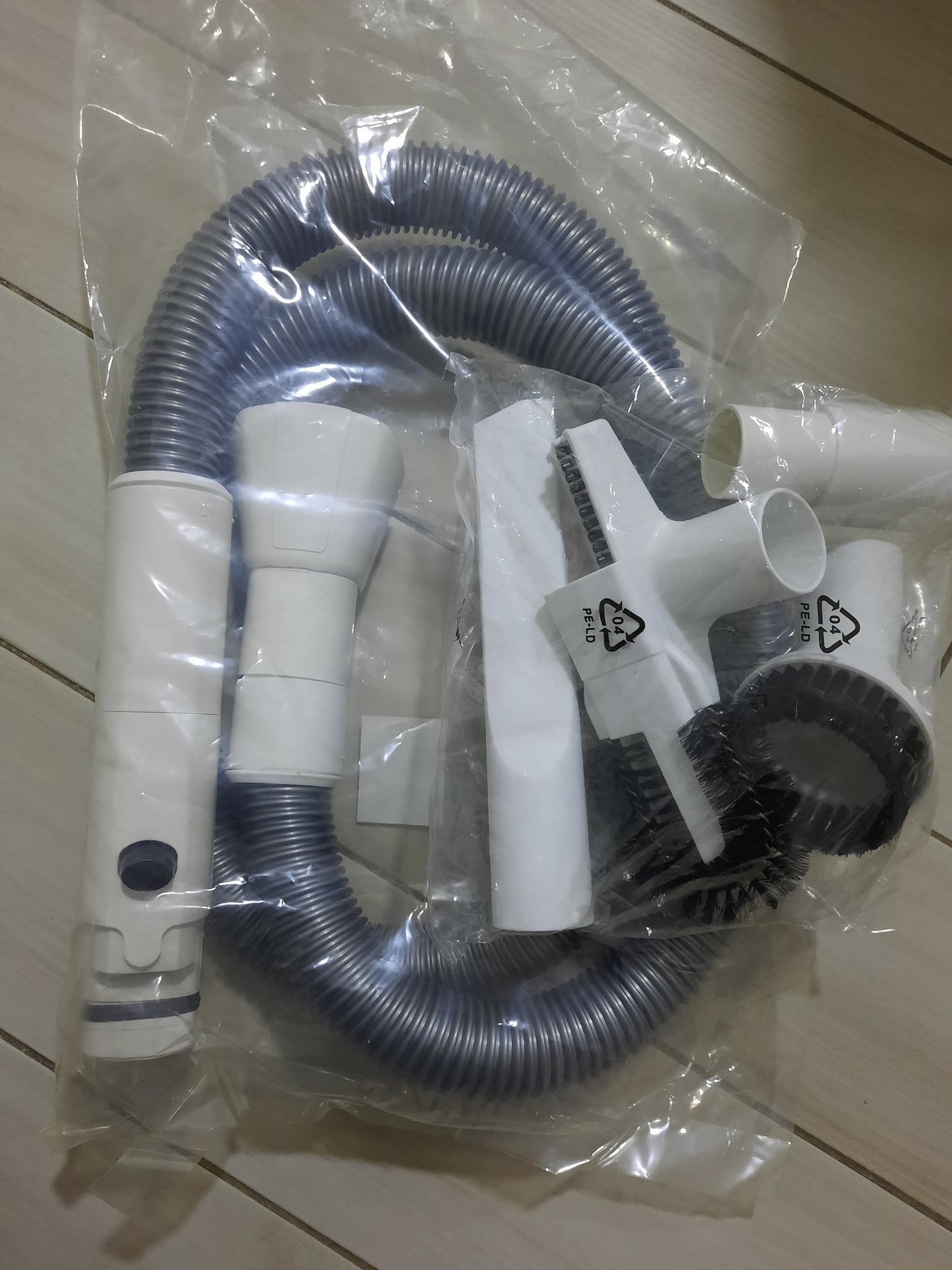 Folletto Vk220s Turbo con Filo ricondizionato + Tubo e Kit - DGFOLLETTO SERVICE 